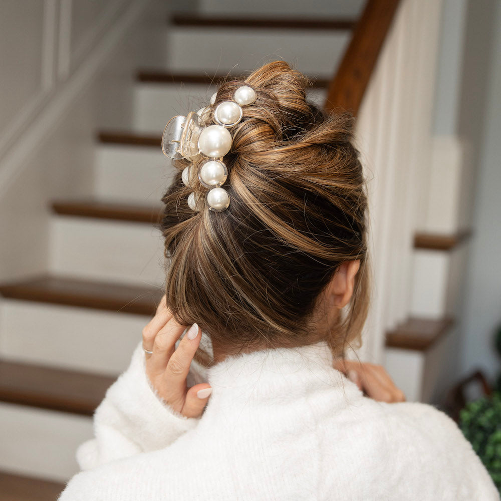 Medium Dots Clip - Pearl White