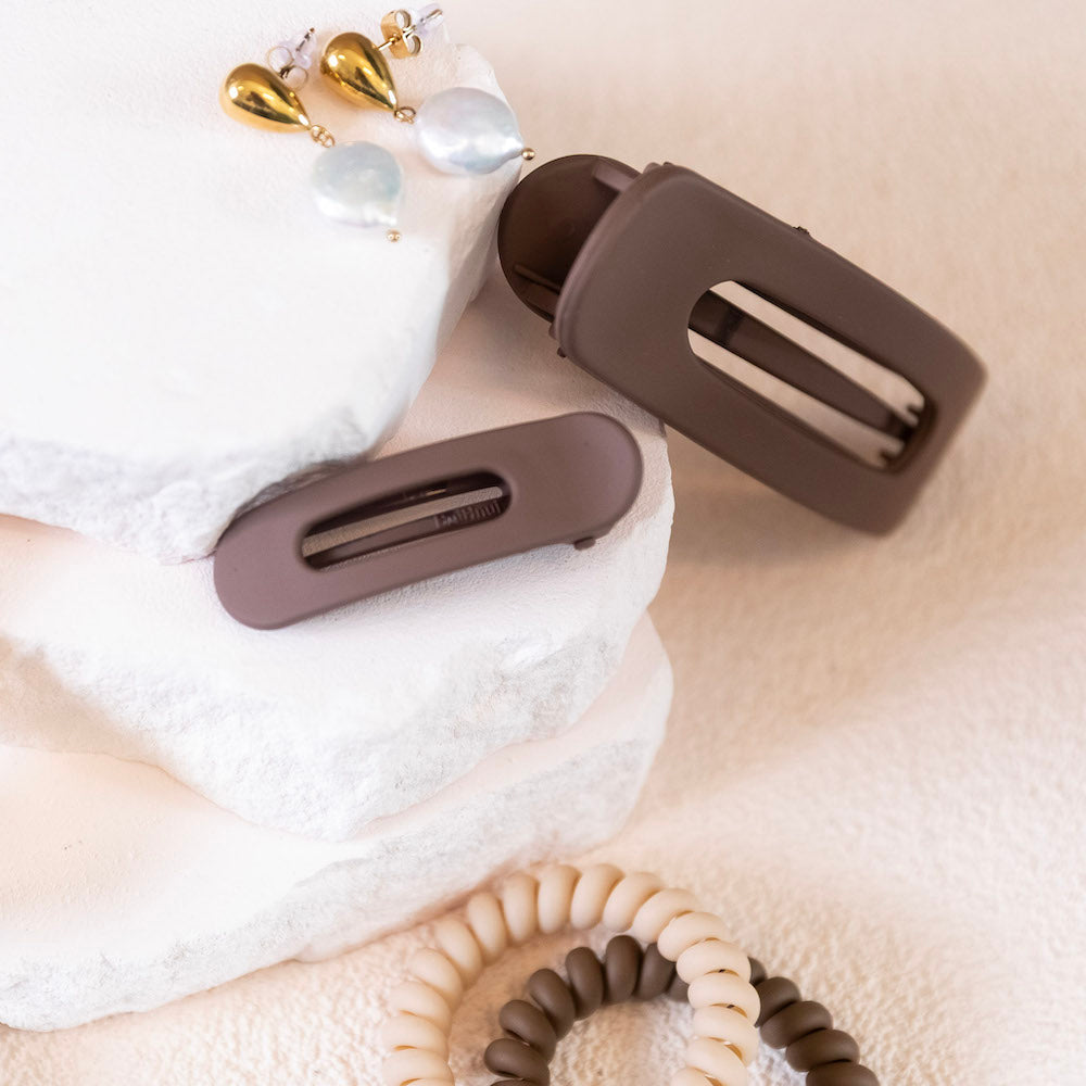 Mixed Size Flat Lay Clip Set - Brown {{variant_option_1}} {{variant_option_2}}