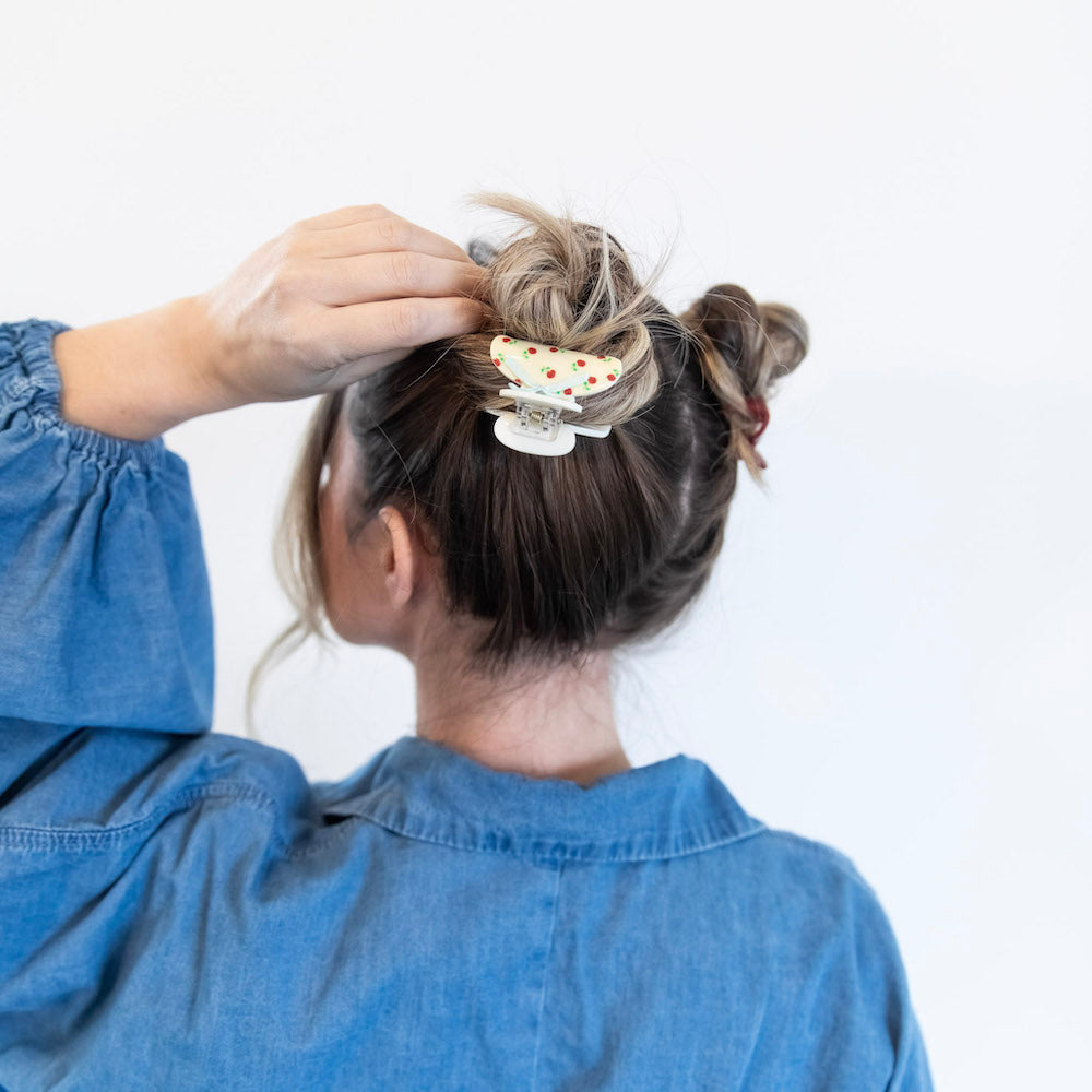 Medium Claw Clip Set - Flower + Heart {{variant_option_1}} {{variant_option_2}}