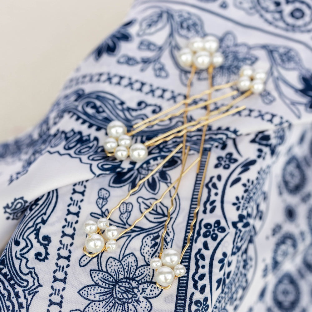 Pearl U Pins - White