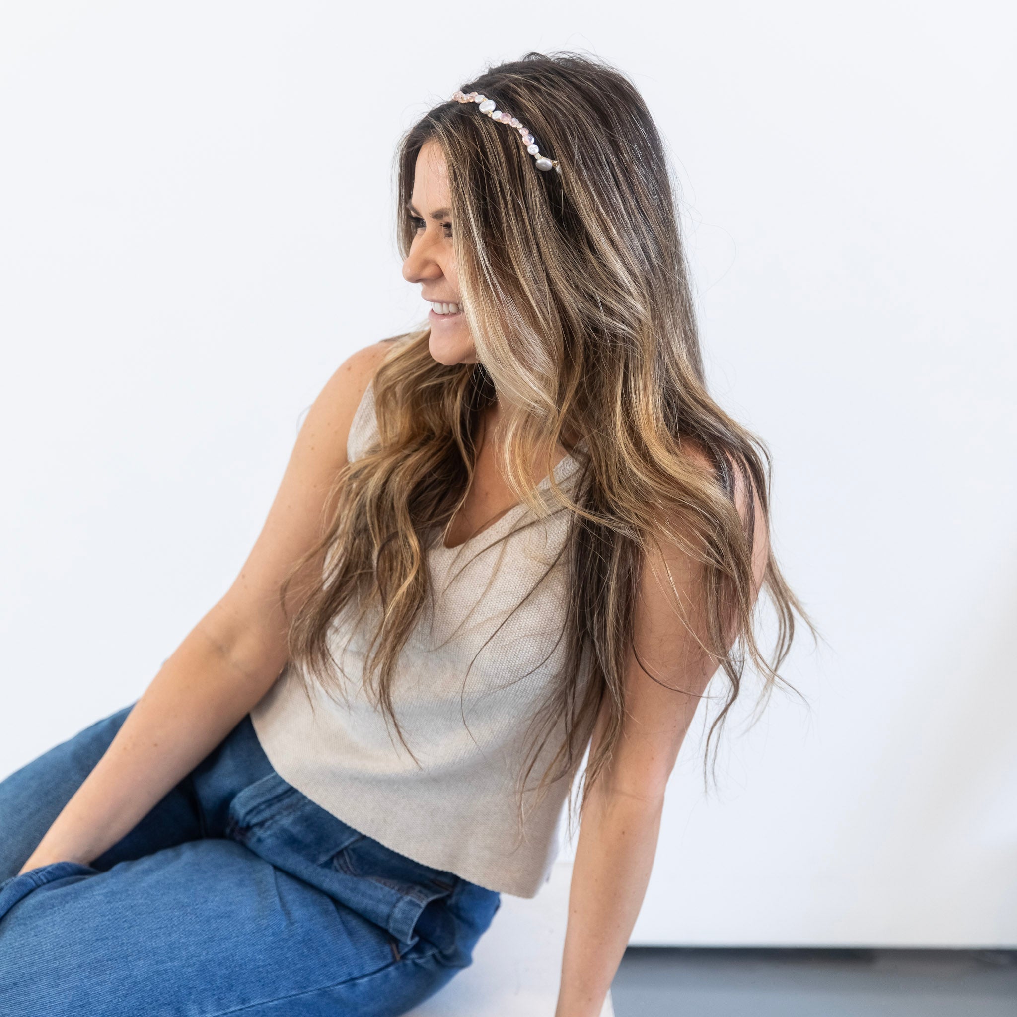 Wavy Oyster Pearl Headband - Pink {{variant_option_1}} {{variant_option_2}}