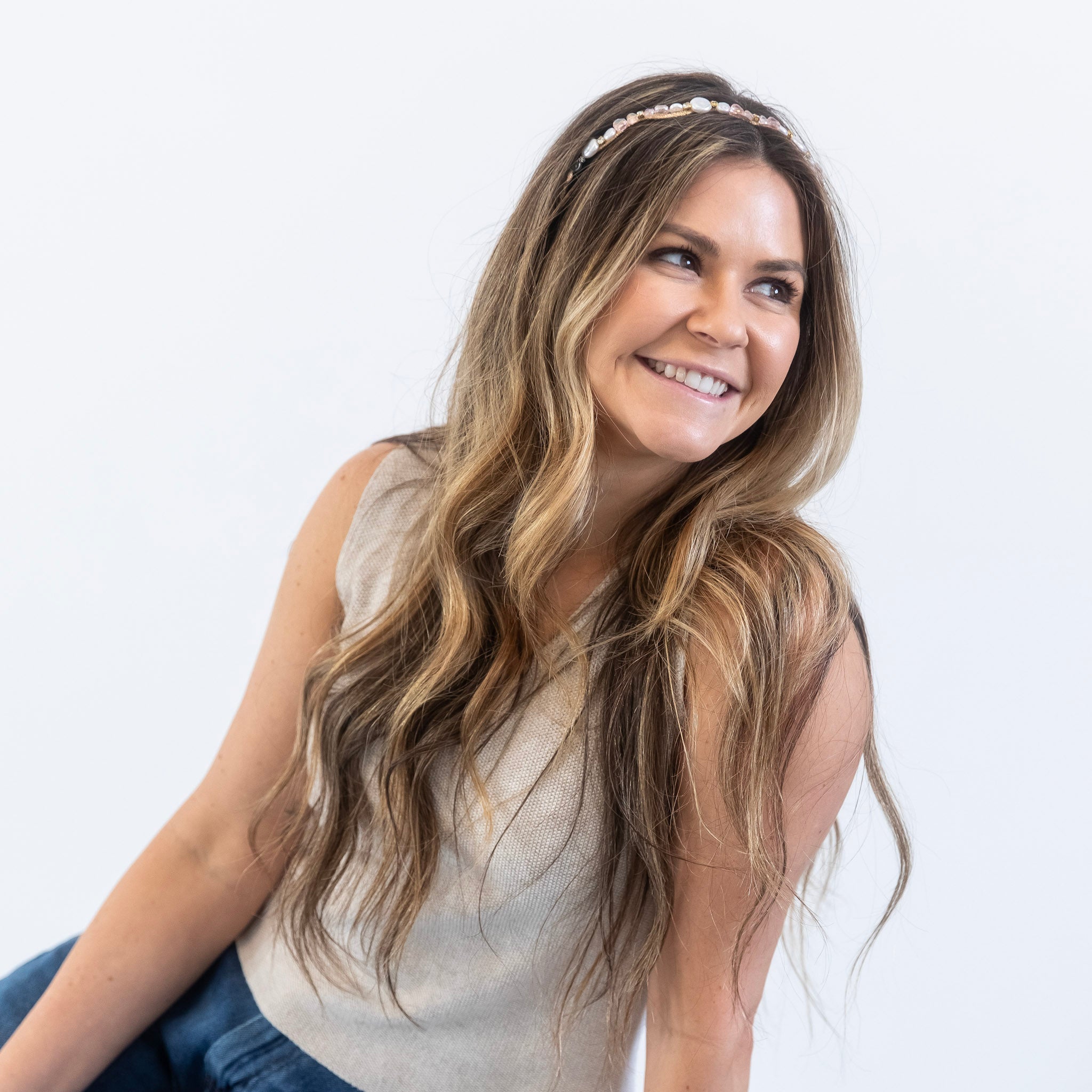 Wavy Oyster Pearl Headband - Pink {{variant_option_1}} {{variant_option_2}}