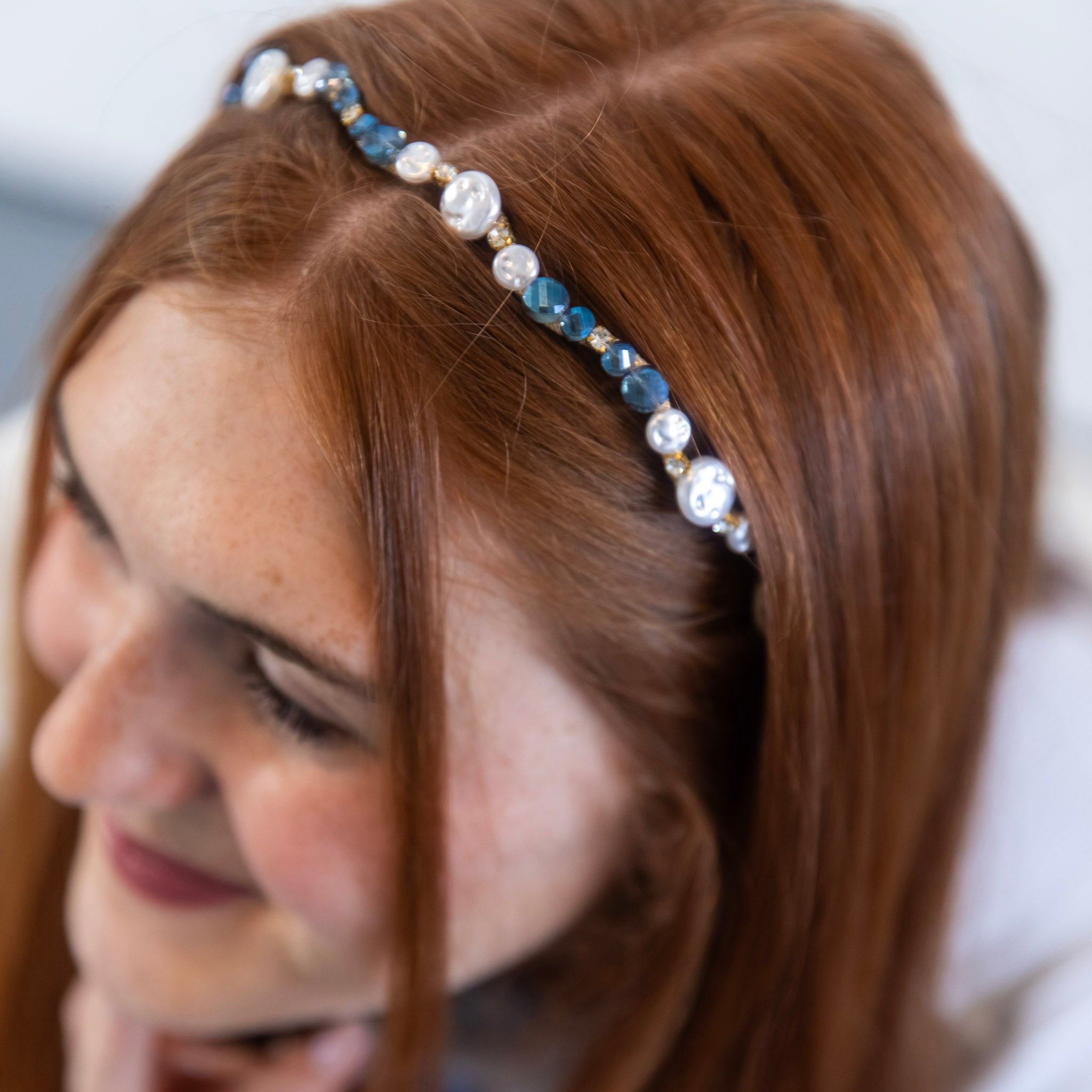 Wavy Oyster Pearl Headband - Ocean Blue {{variant_option_1}} {{variant_option_2}}