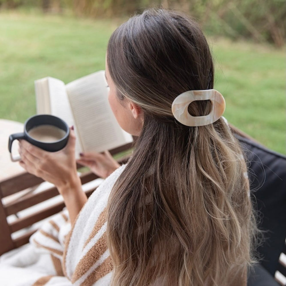 Large Oval Claw Clip Set – Golden Matte + Ivory Marble
