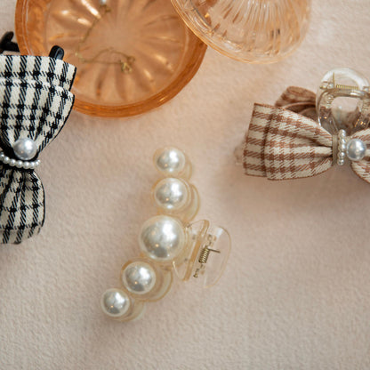 Medium Dots Clip - Pearl White
