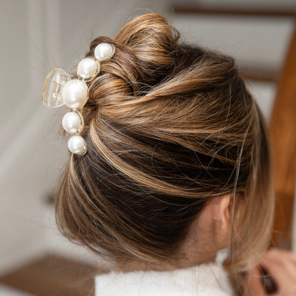 Medium Dots Clip - Pearl White