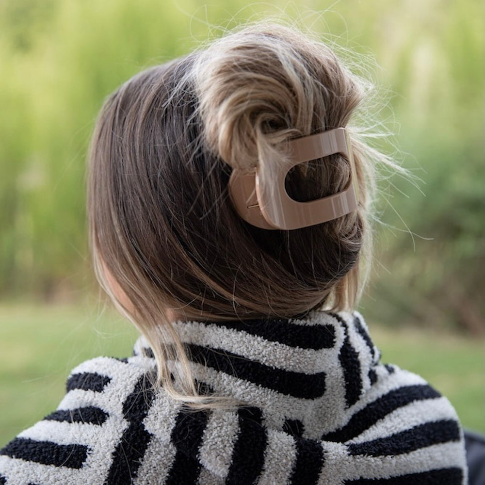 Large Oval Claw Clip Set – Golden Matte + Ivory Marble
