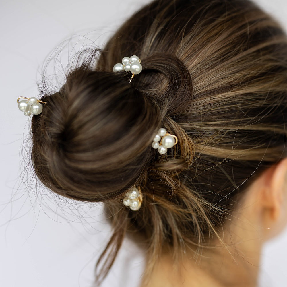 Pearl U Pins - White