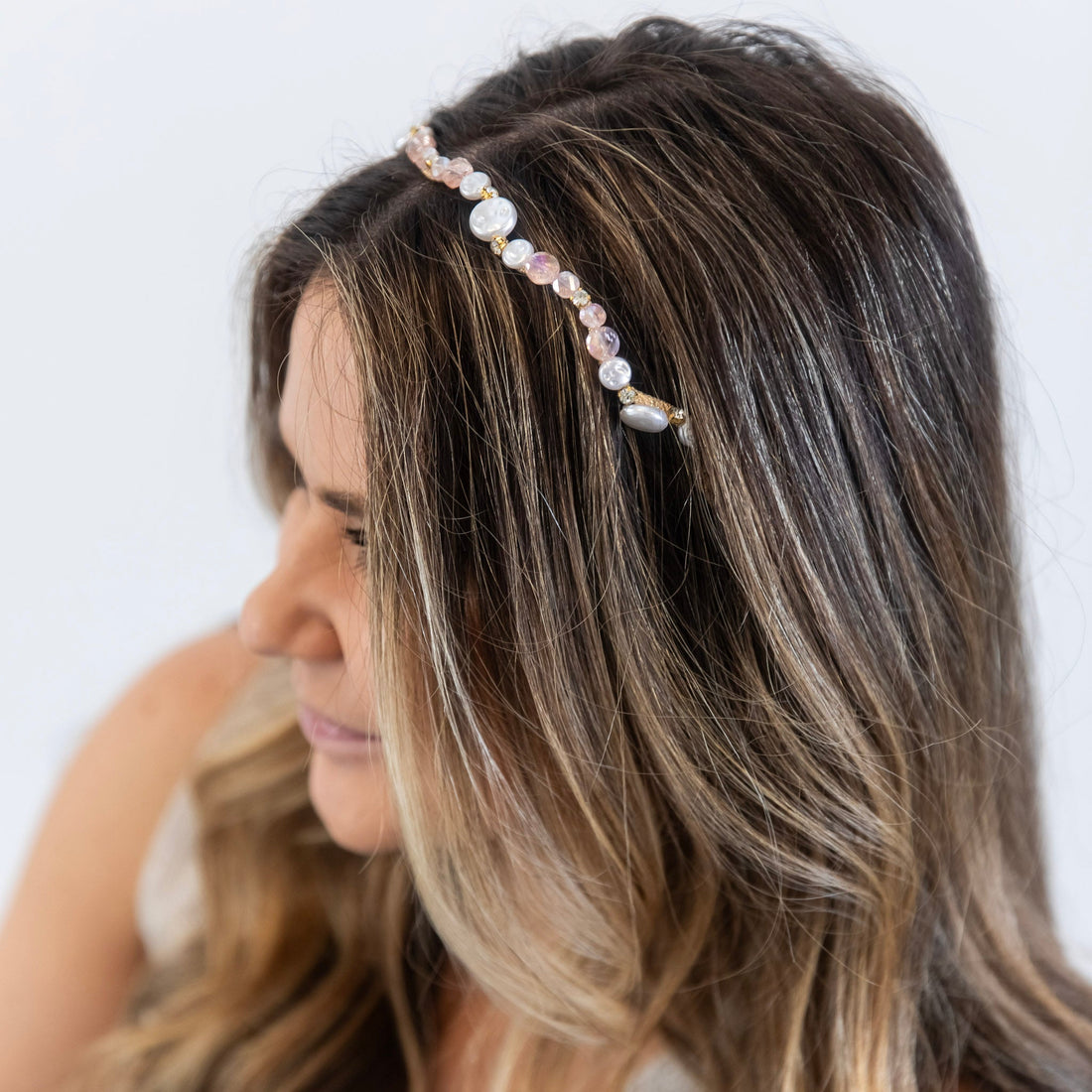 Wavy Oyster Pearl Headband - Pink {{variant_option_1}} {{variant_option_2}}